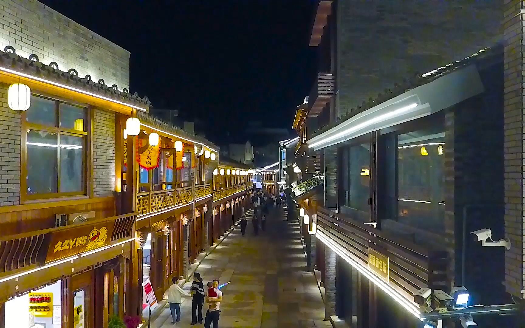 无人机多视觉航拍美丽的玉环市古街夜景欣赏