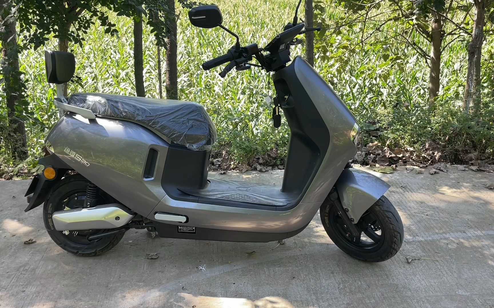 绿源s30真能百公里不充电?师傅载重300斤看真实续航有多少