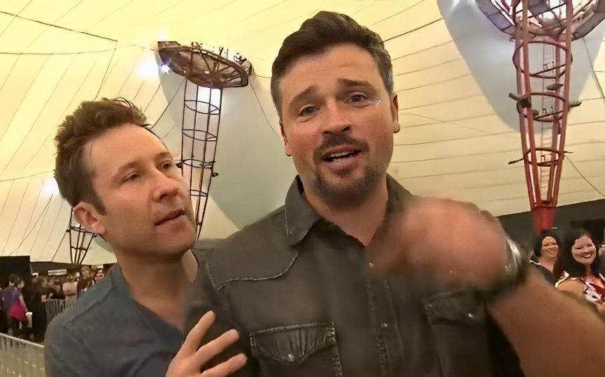 与迈克尔罗森巴姆在苏帕诺娃世博会墨尔本tom welling and michael