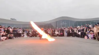 Скачать видео: 成都世界线外场大哥展示炎之呼吸