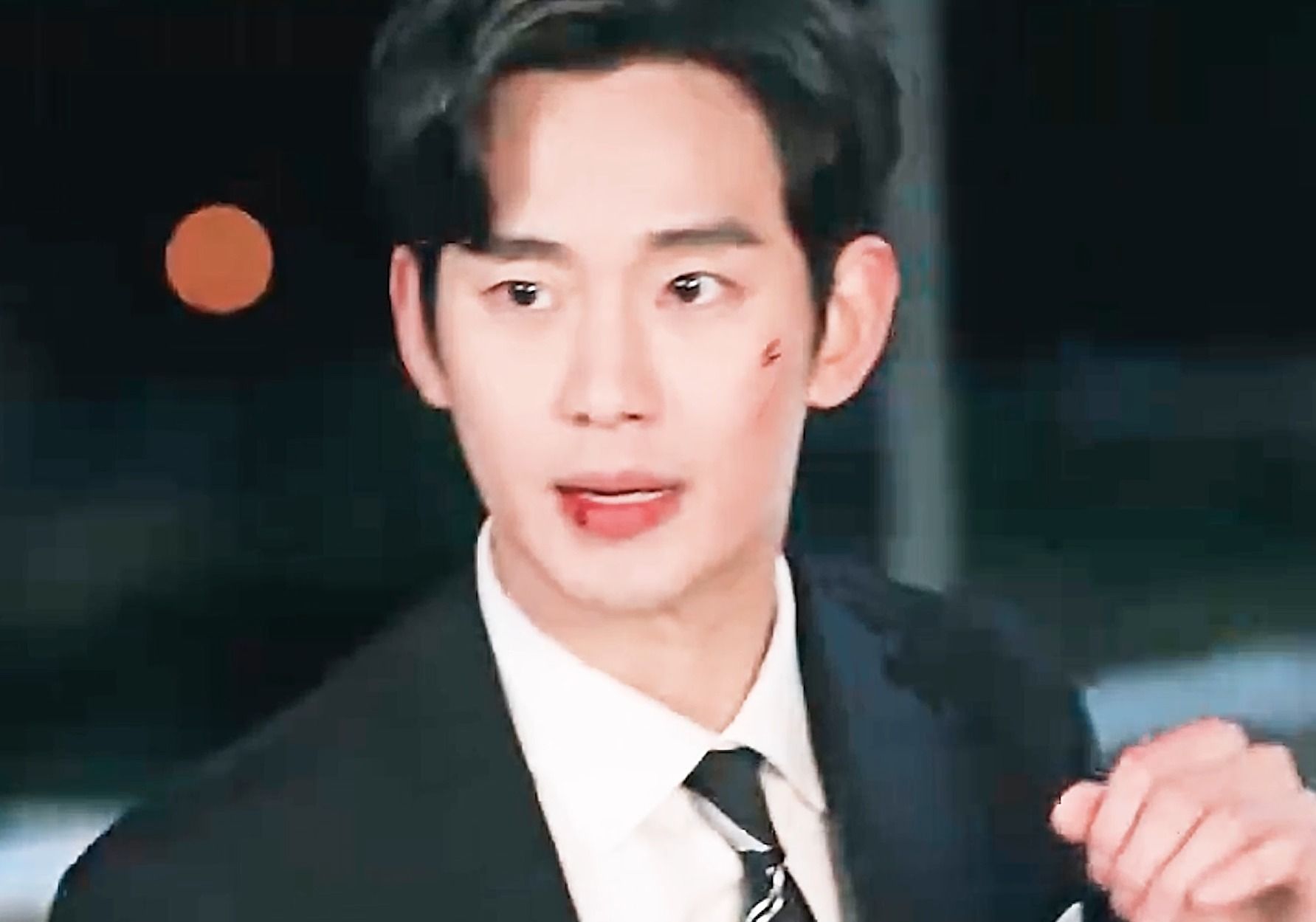 窝囊男主遇见绿茶情敌,瞬间不窝囊了直接霸气硬刚,因为害怕老婆被抢走