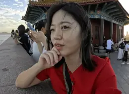 Tải video: 韩国女博主来青岛，司机以为她是日本人，差点没让她上车