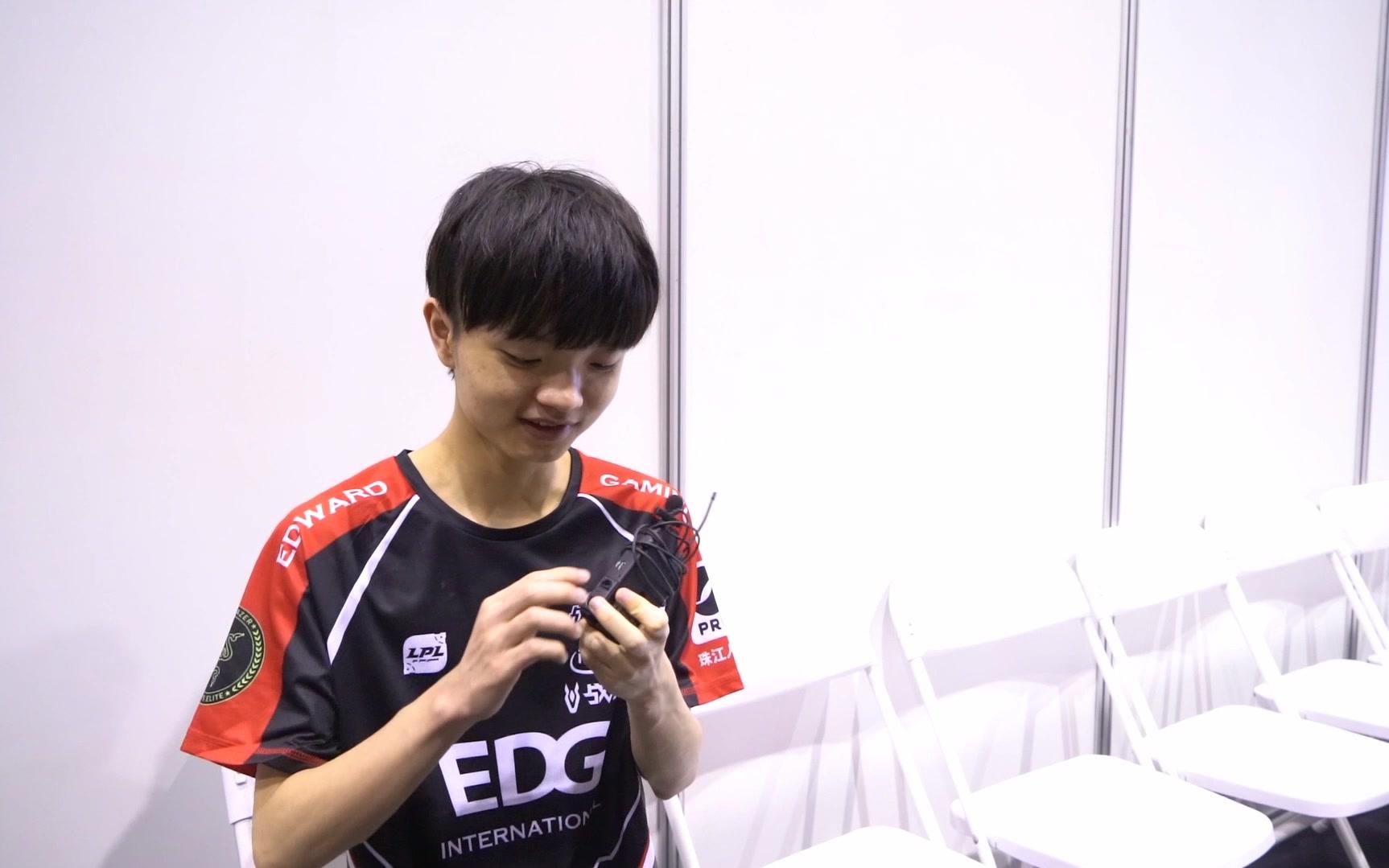 【2018lol洲际赛】这是一个带你了解iboy内心世界的专访