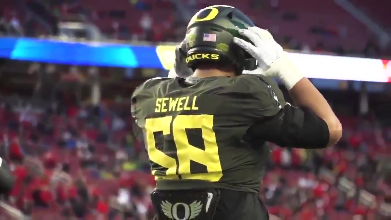 ncaa橄榄球俄勒冈大学进攻截锋peneisewell