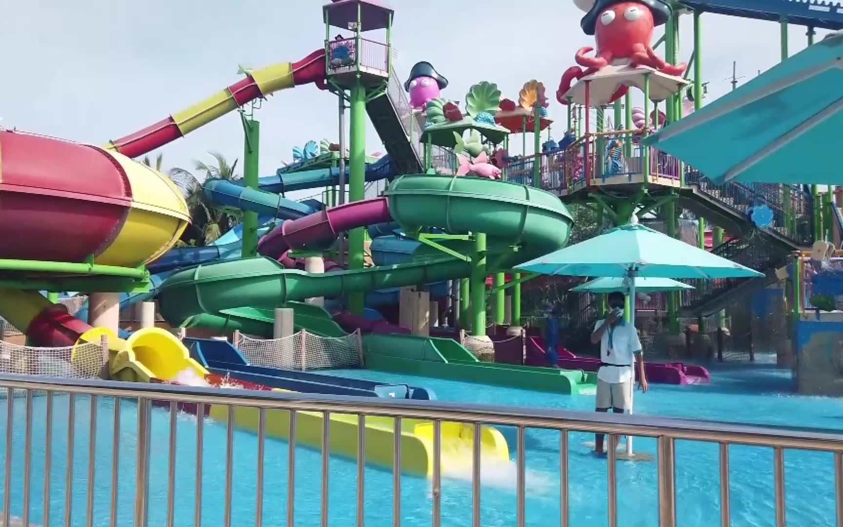 海南三亚人工造浪池,感受海洋的温柔,浪花一朵朵太享受_哔哩哔哩_bili