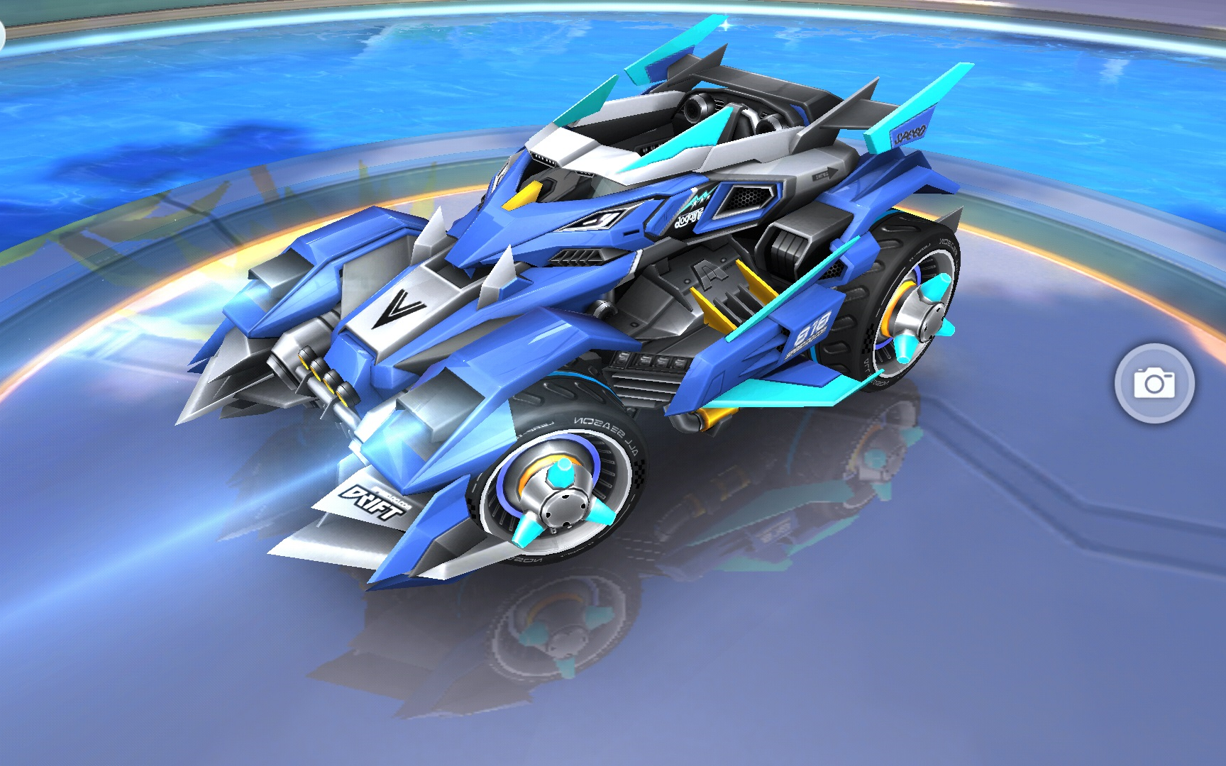 qq飞车手游;最霸气a车 霸域天甲试跑端游中的爆天甲