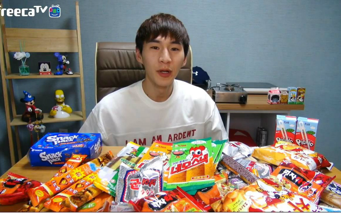 韩国吃播奔驰小哥奔驰哥banzz吃零食