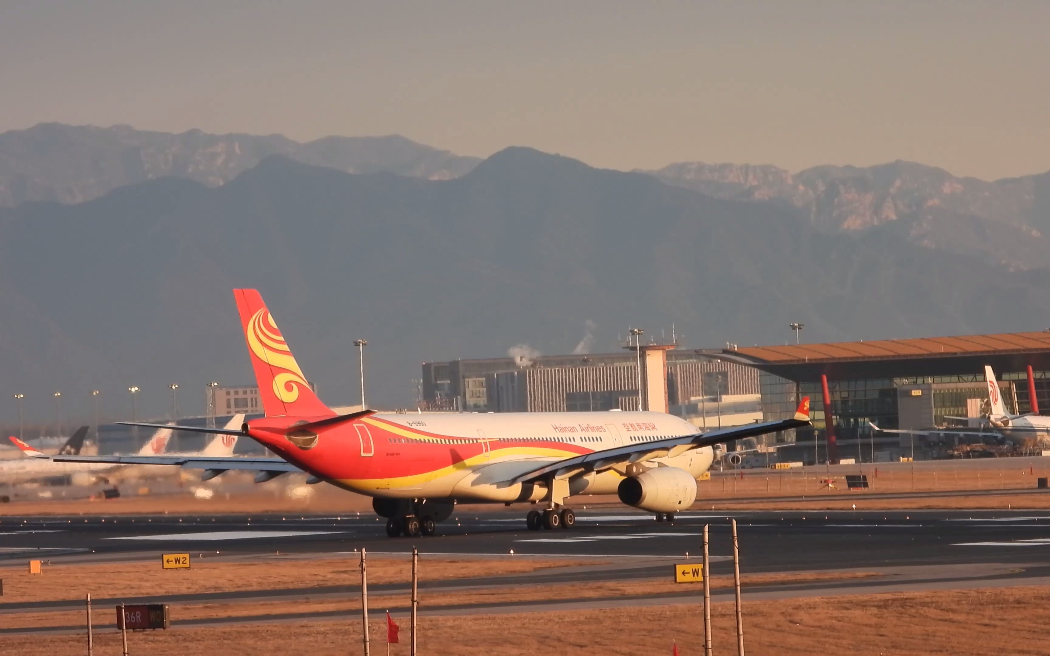 2022年1月11日首都机场西湖园八卦台拍飞机起降-之7