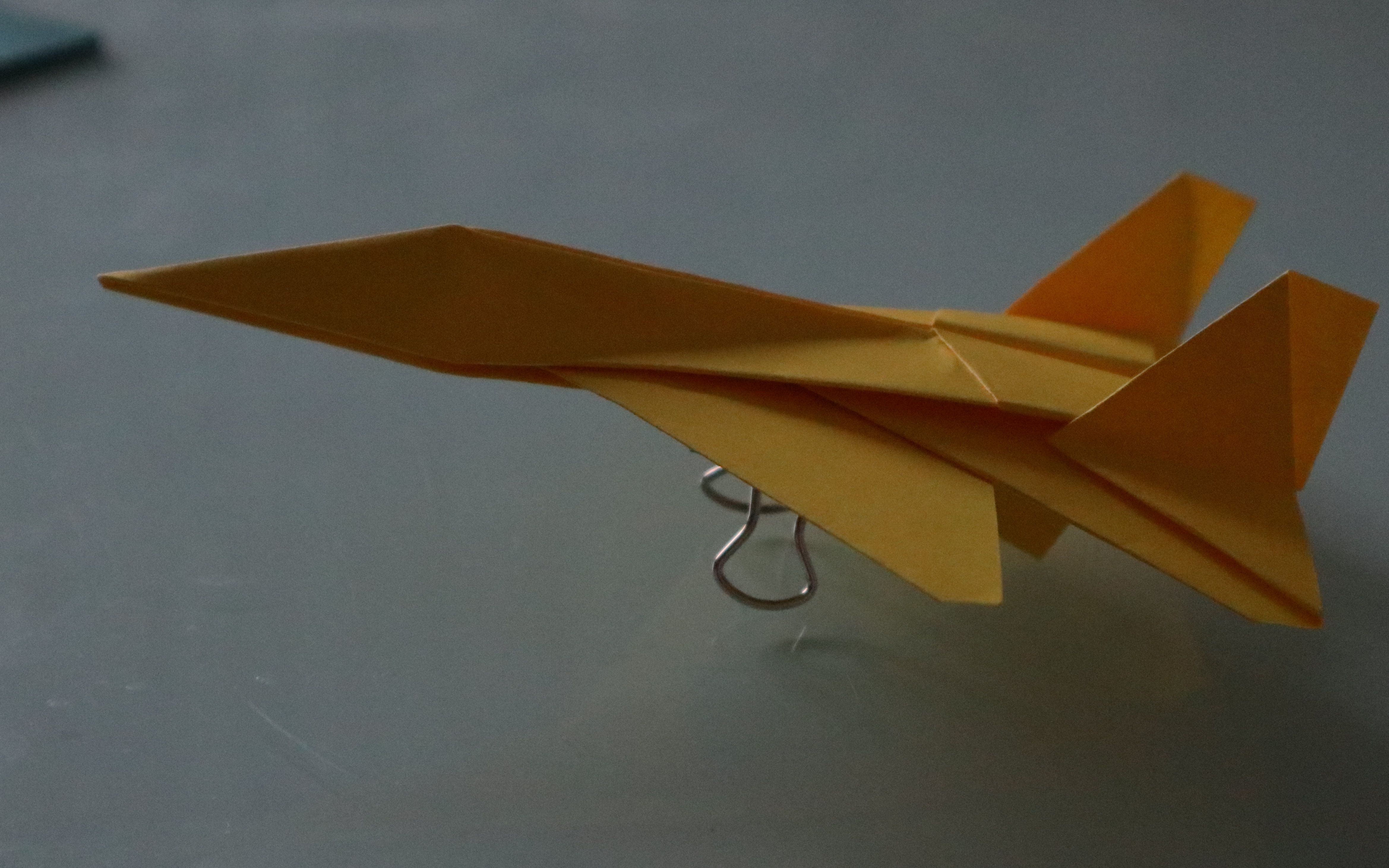 帅气飞机折纸图片