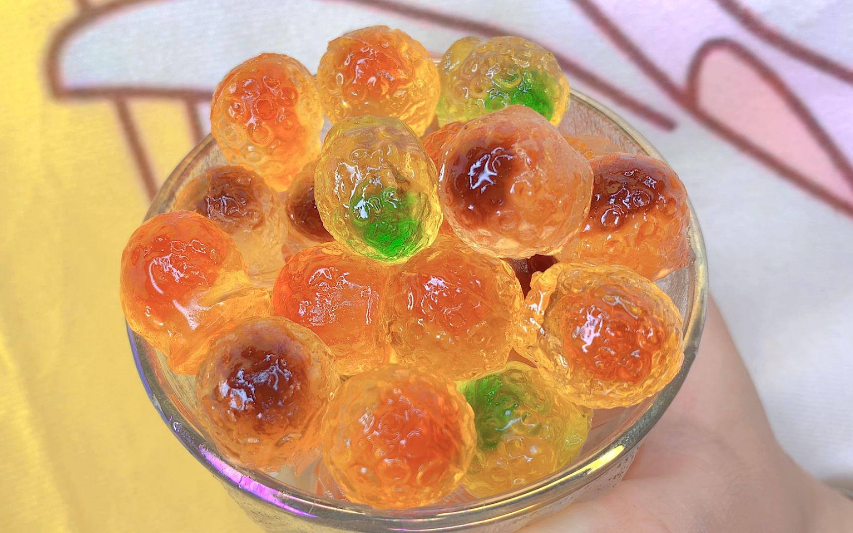 闺蜜推荐的网红爆浆果汁软糖,晶莹剔透,qq弹弹你想吃吗?