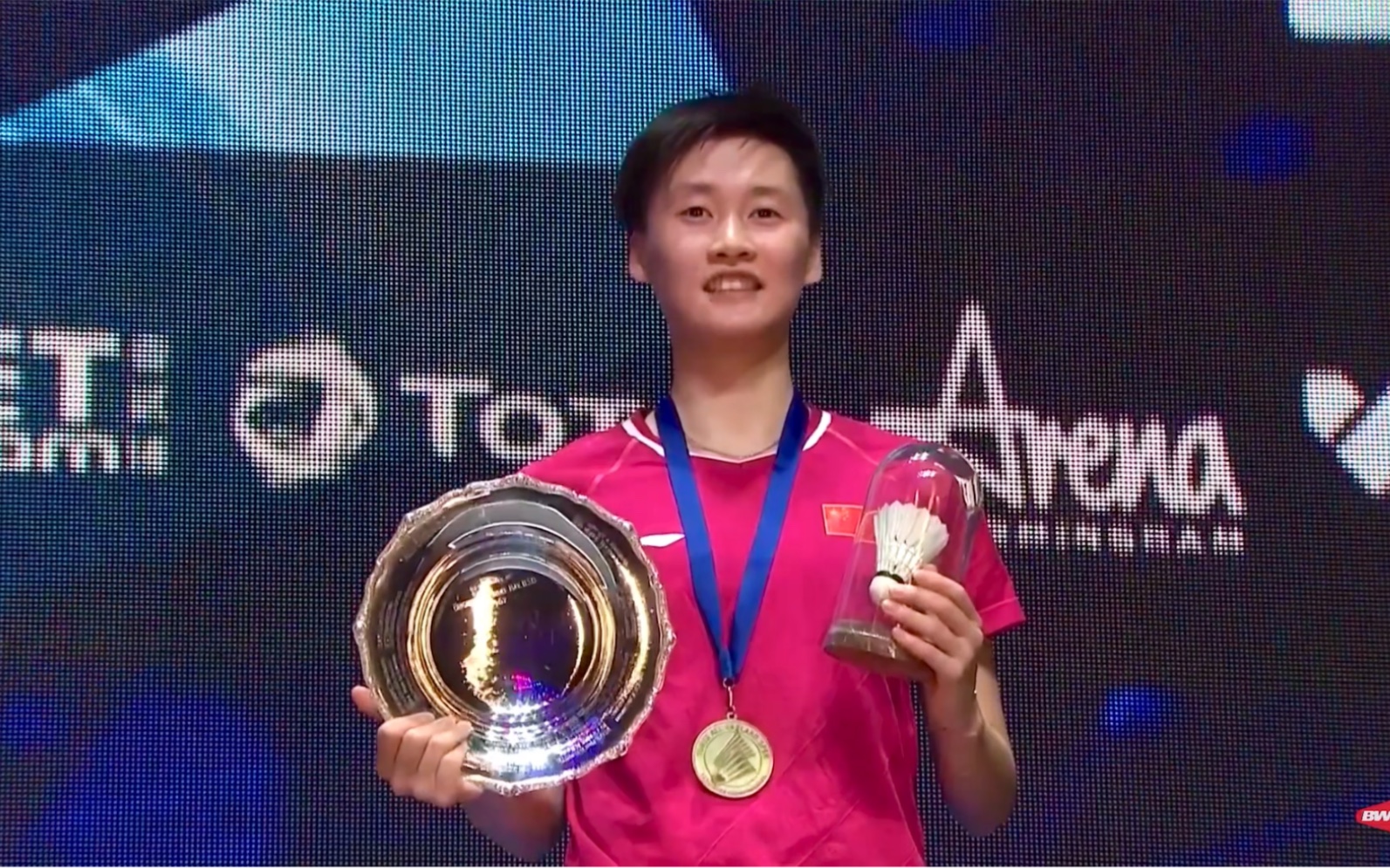 陈雨菲2019全英冠军颁奖礼