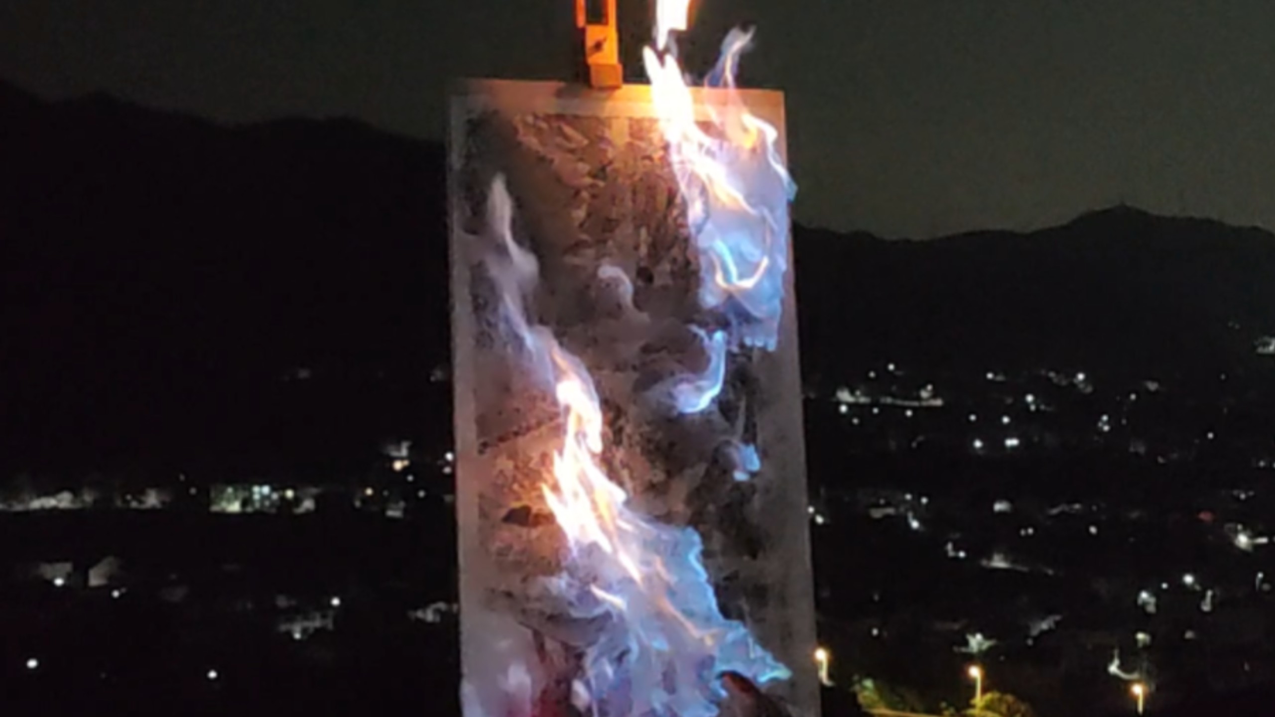 画了两万五千里笔，只为点燃的一瞬间
