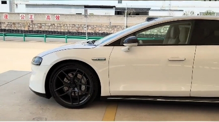 奇瑞造华为智选 智界s7白色实车视频