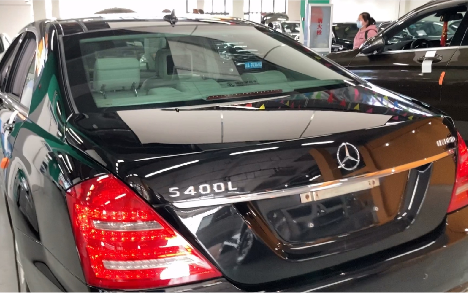 奔驰s400l,你以为你买了一台豪车,实际上你是买了一台移动的音响