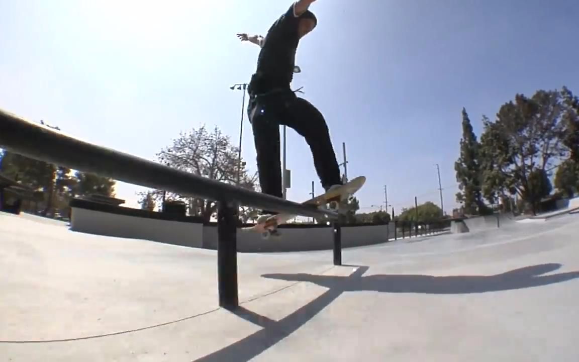 【滑板文化】blind damn剪辑:zach doelling玩转ponderosa板场