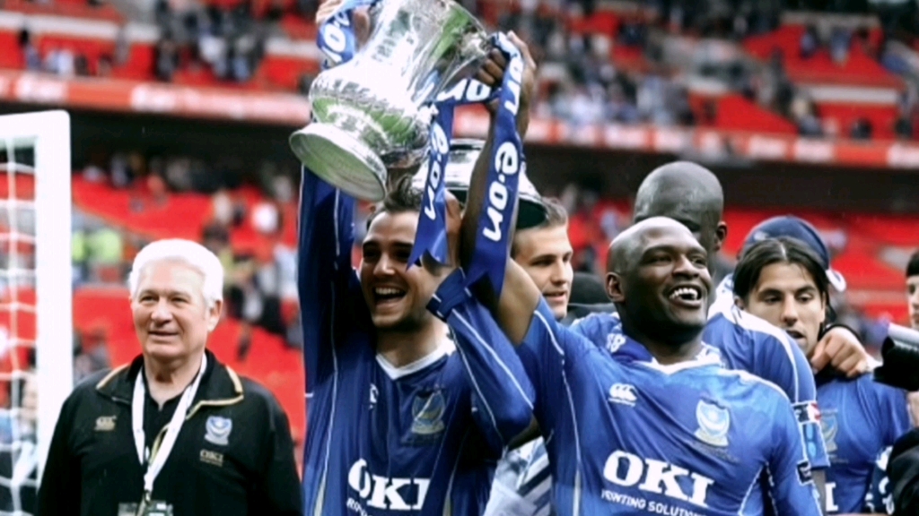 2008英格兰足总杯决赛朴茨茅斯1比0加的夫城,队史第二次捧起足总杯!