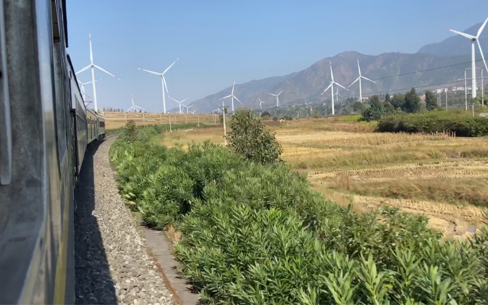 [图]成昆线乘坐5634次列车在攀枝花至新凉站间运行全记录