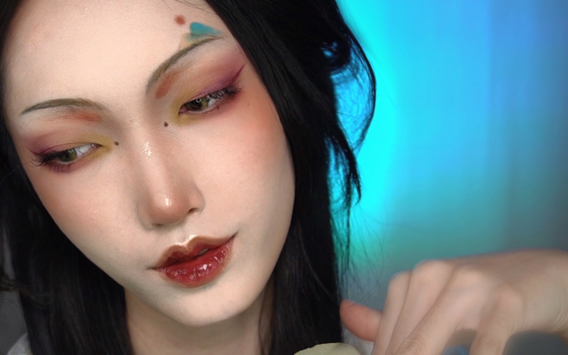 打破次元壁绝美山鬼妆容61熙往插画仿妆秃头少女