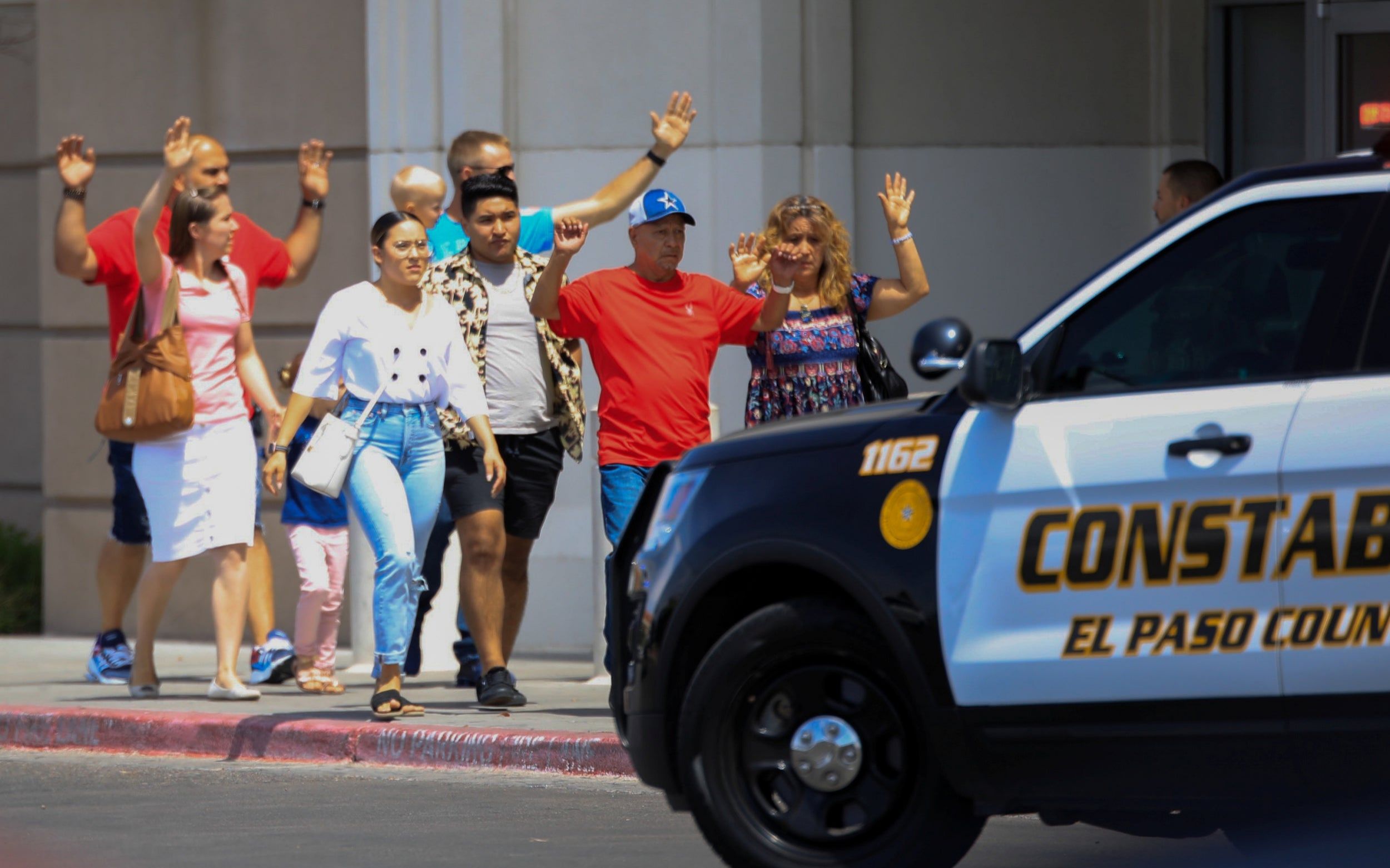 [图]El Paso County 警察无线电对话 | Walmart/Cielo Vista Mall, El Paso, Texas 枪击 | 8/3/2019