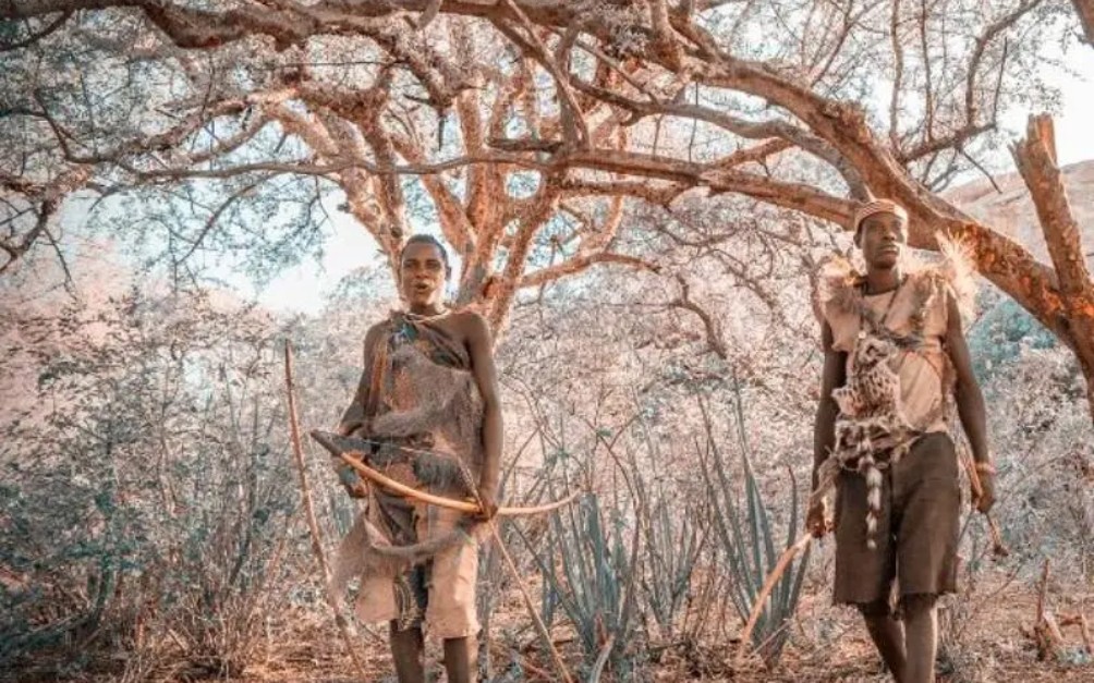 坦桑尼亚仅存的原始部落—哈扎比部落