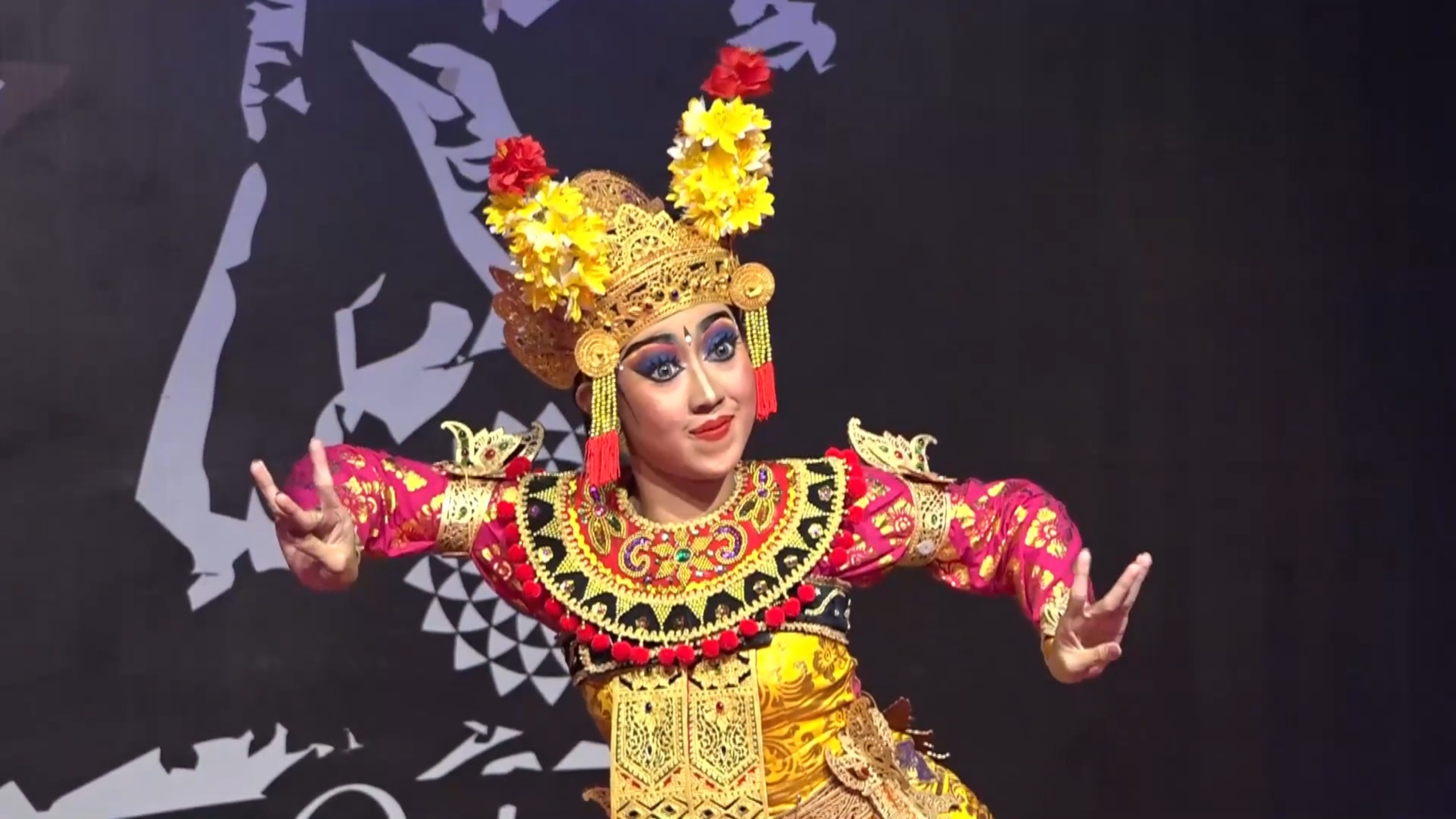 联合国非遗瑰宝：巴厘岛宫廷雷贡舞（Legong Keraton），甘美兰响起时 感受极致东方美学