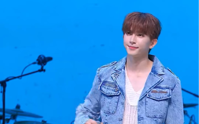 [图]【UKISS】- it’s Live Kiseop《The Wonderful Escape》短直拍