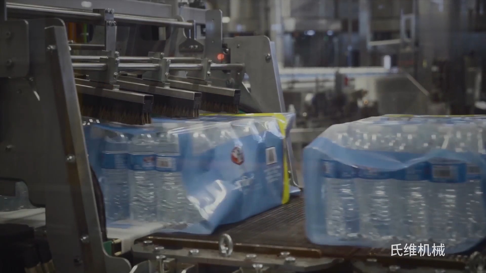 全自动矿泉水塑料膜包装机 高速一片式小瓶纯净水pe膜裹包设备 山泉水