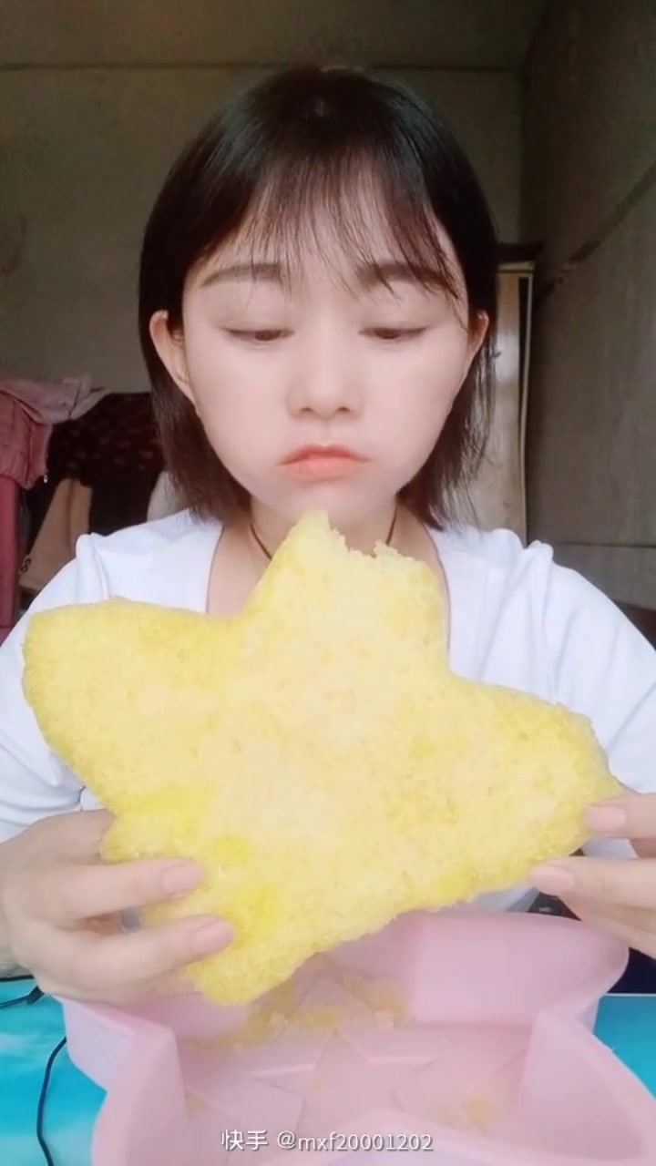 猫猫姐冰雪花酥又又一个