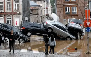 Download Video: 河流决堤、桥梁倒塌！欧洲50年不遇大洪水已致至少120人遇难