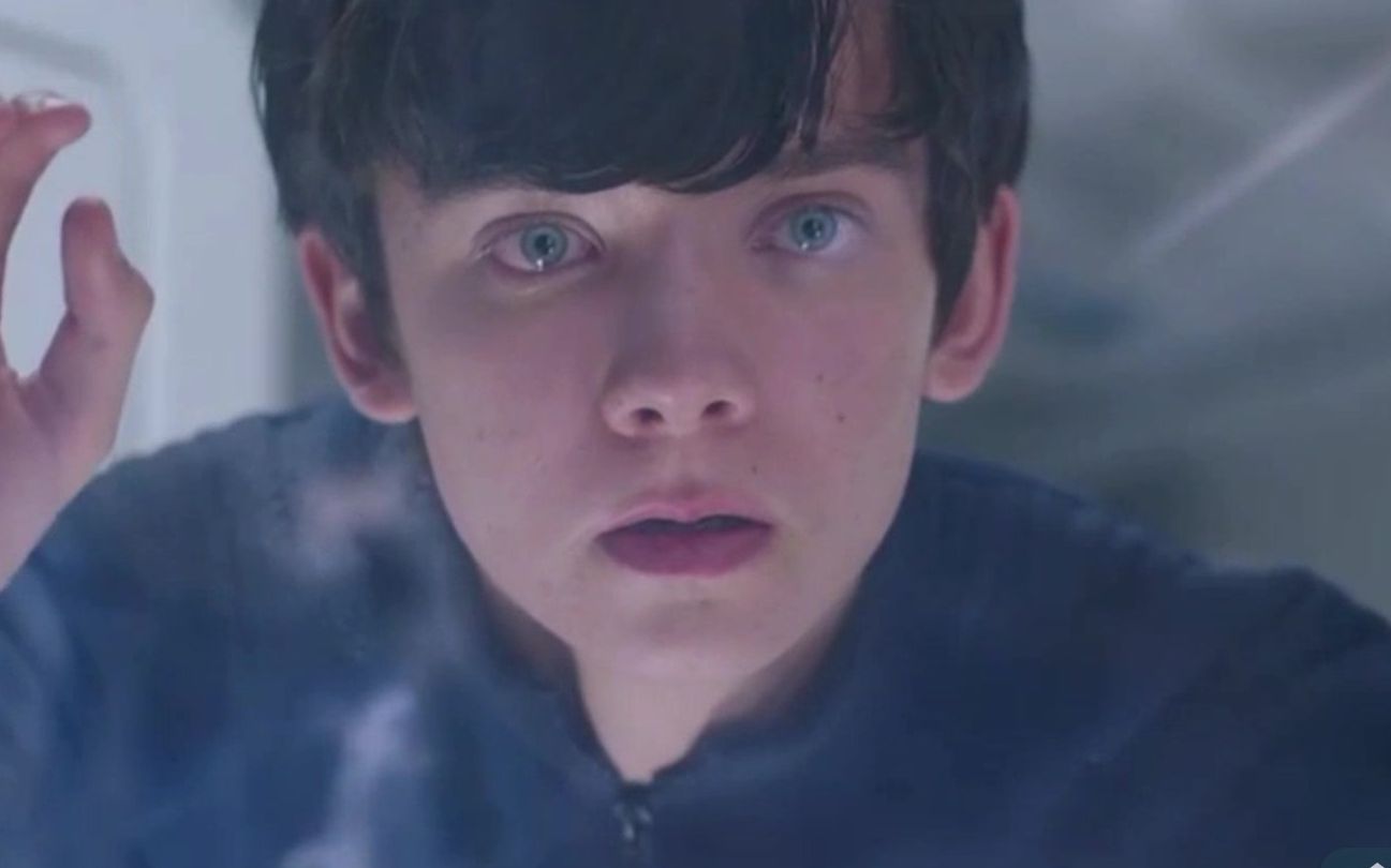 [Asa Butterfield]蓝色的瞳仁宛如云海,神秘而又撩人哔哩哔哩bilibili