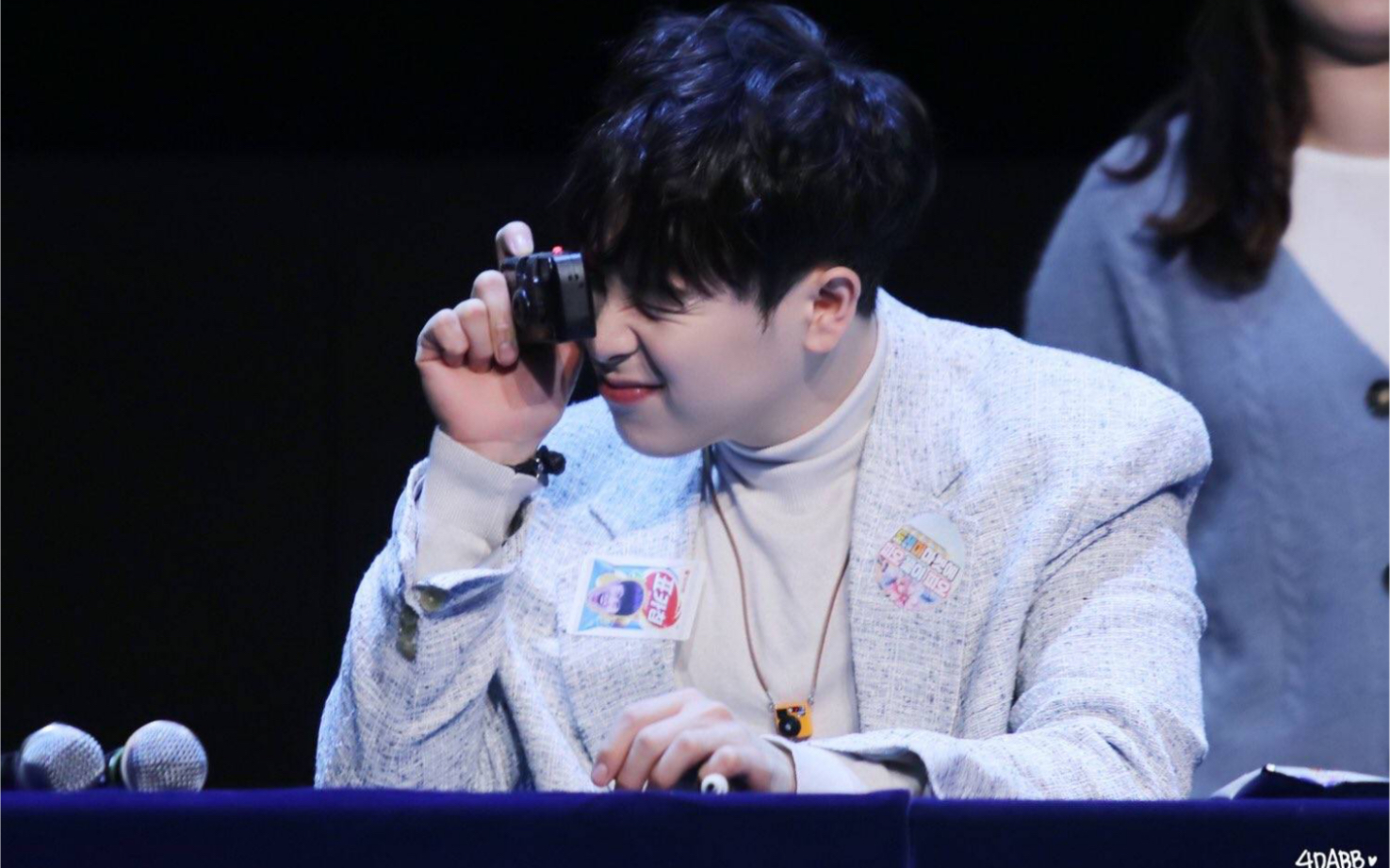 block b bastarz表志勋po《help me》190405竖屏直拍,表猪猪这一身好