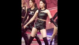 4k Ptt Paint The Town Loona Hyunjin Fancam Sbs Inkigay 21 07 04 哔哩哔哩 つロ干杯 Bilibili