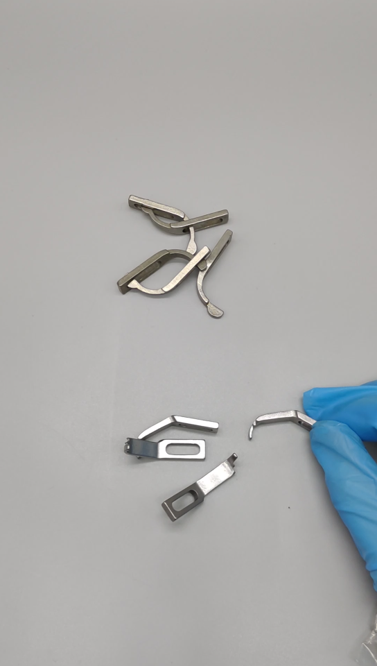 罗拉车小压脚靠边