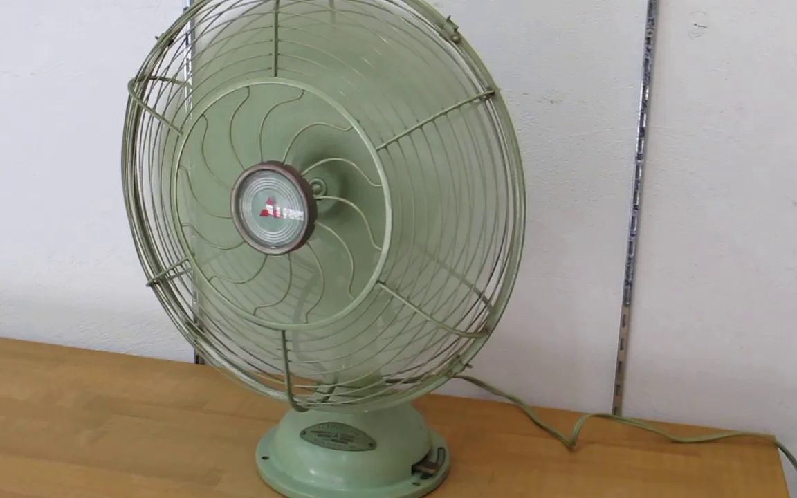 古董日本电风扇,〈三菱〉〈mitsubishi〉牌,果绿色漆