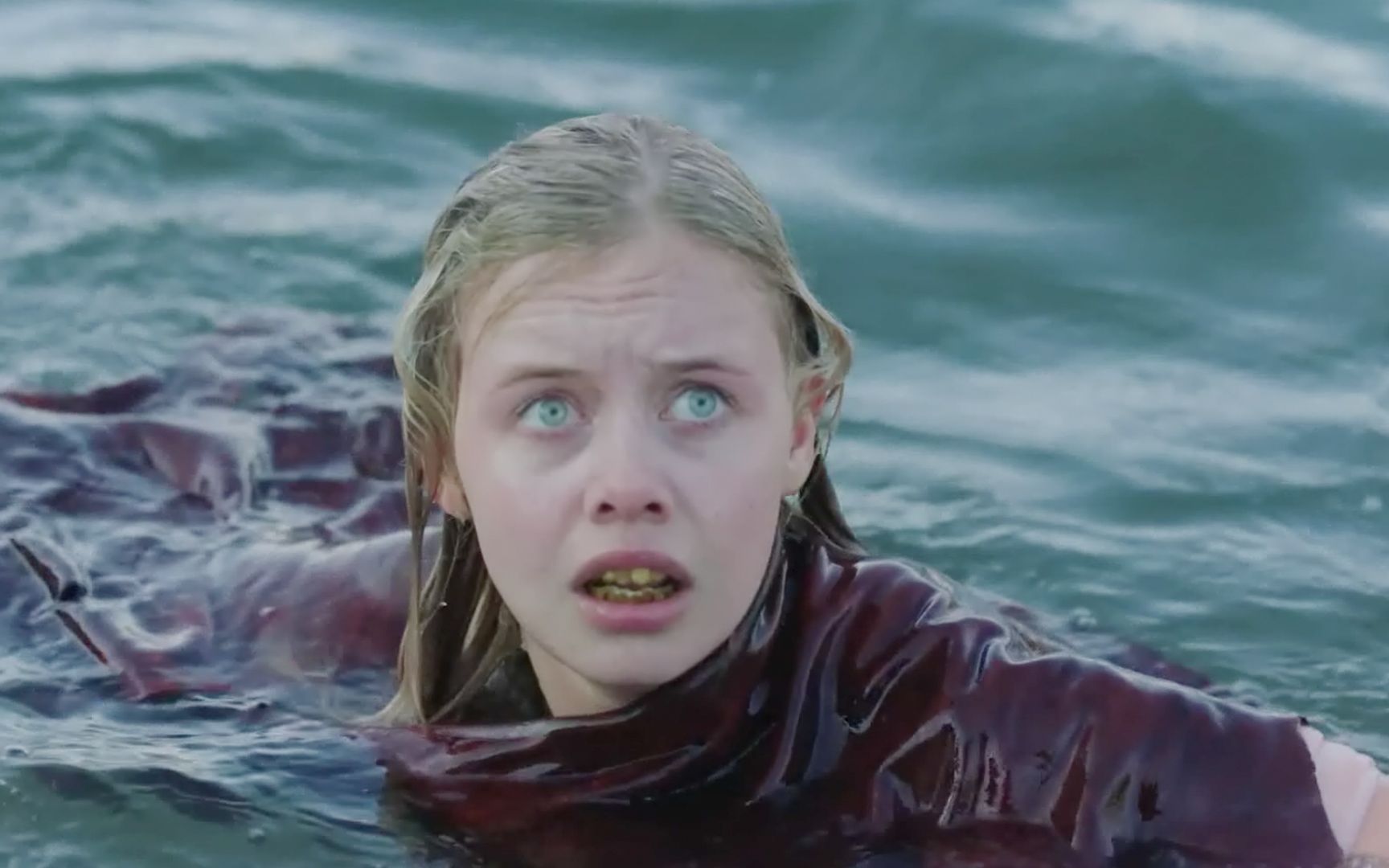 【穷电影】妹子水里游泳突然消失,再次出现整个人大变样,她的经历没人