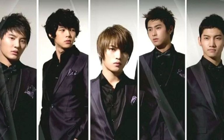 还记得当年的《东方神起》吗?无法超越的五人咒文,青春的声音!