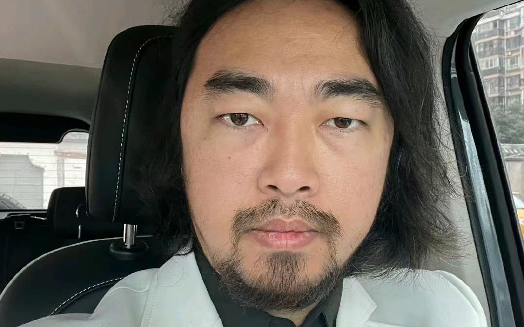 峰哥亡命天涯 周丽峰面相分析