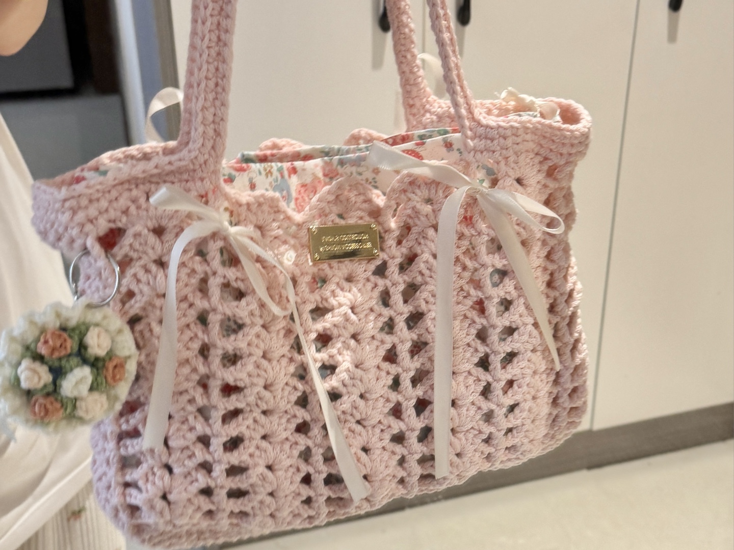 西瓜味气泡水 | 溺水小苑 | 水粉色花嫁包包钩织~自己做一个吧!