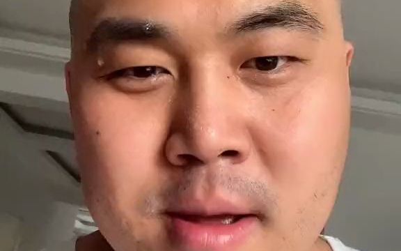 谢谢哥送的鸡胸肉脆脆肠好吃