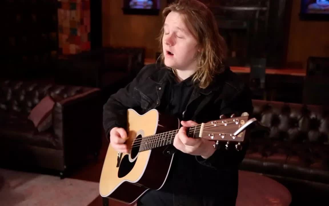 灵魂男声lewiscapaldi现场演唱mercy中英字幕