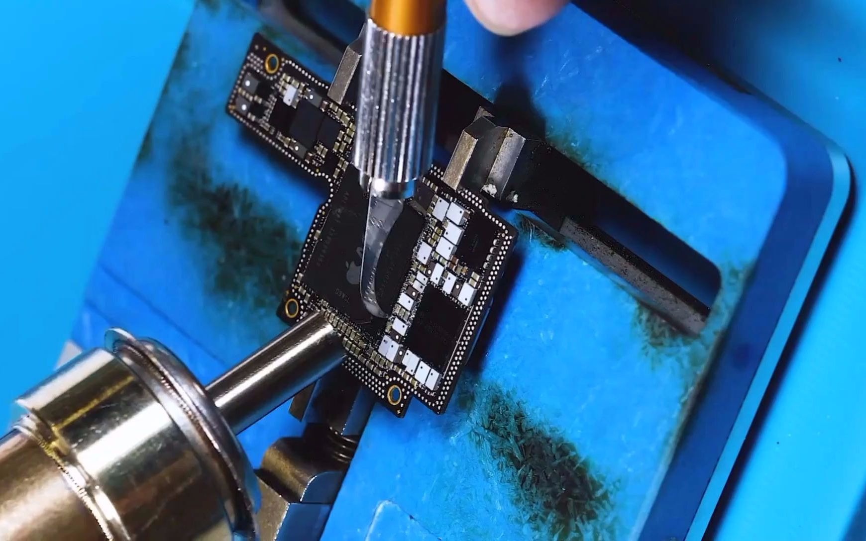 焊接iphonea12cpu不爆锡没想到还有这么多讲究想成功这样做