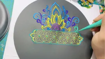 海娜手绘 小伙用印度海娜手绘技法绘制青花瓷图案口罩 哔哩哔哩 Bilibili