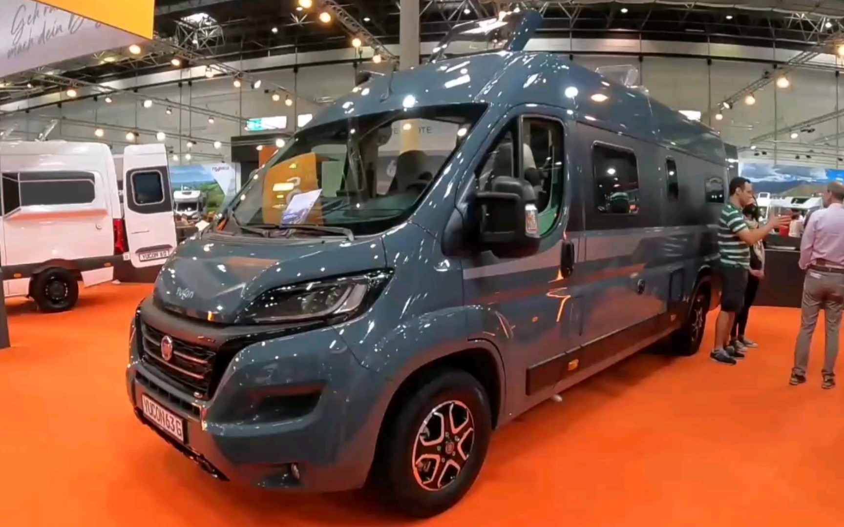 2023新款菲亚特yucon 63g房车 外观和内饰