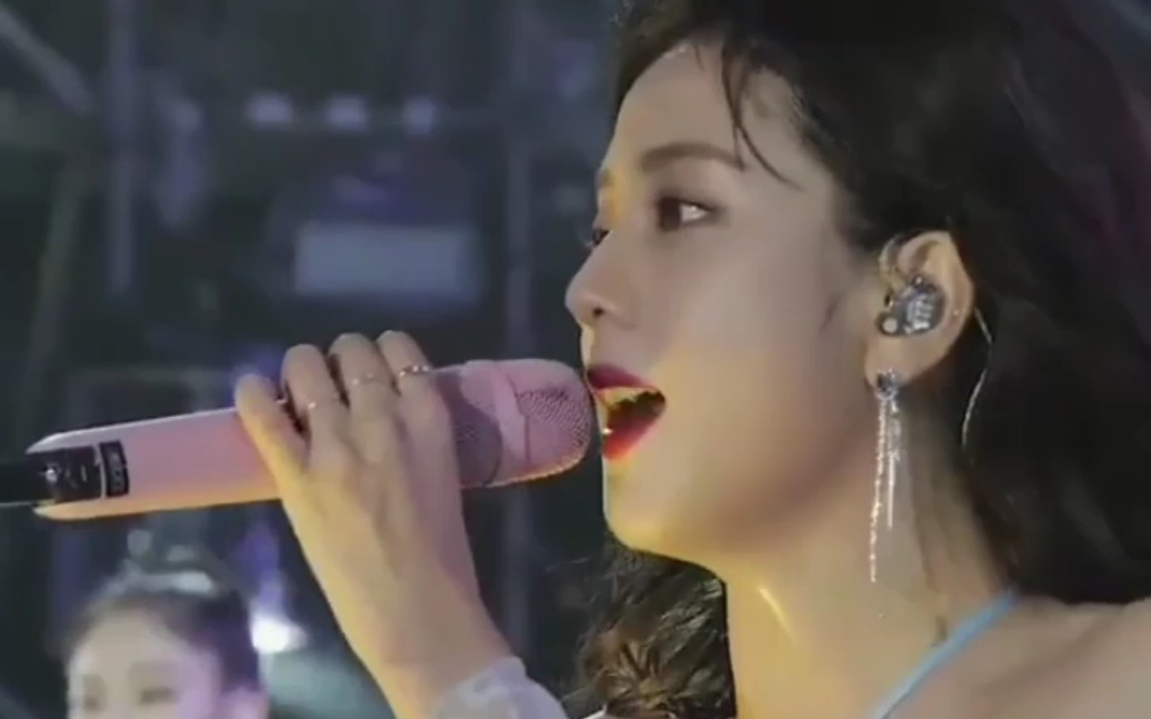 金智秀blackpink超高清流汗wsl