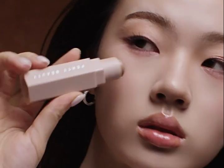 【单依纯同款修容棒】fentybeauty蕾哈娜百变柔雾塑颜棒阴影鼻影修容