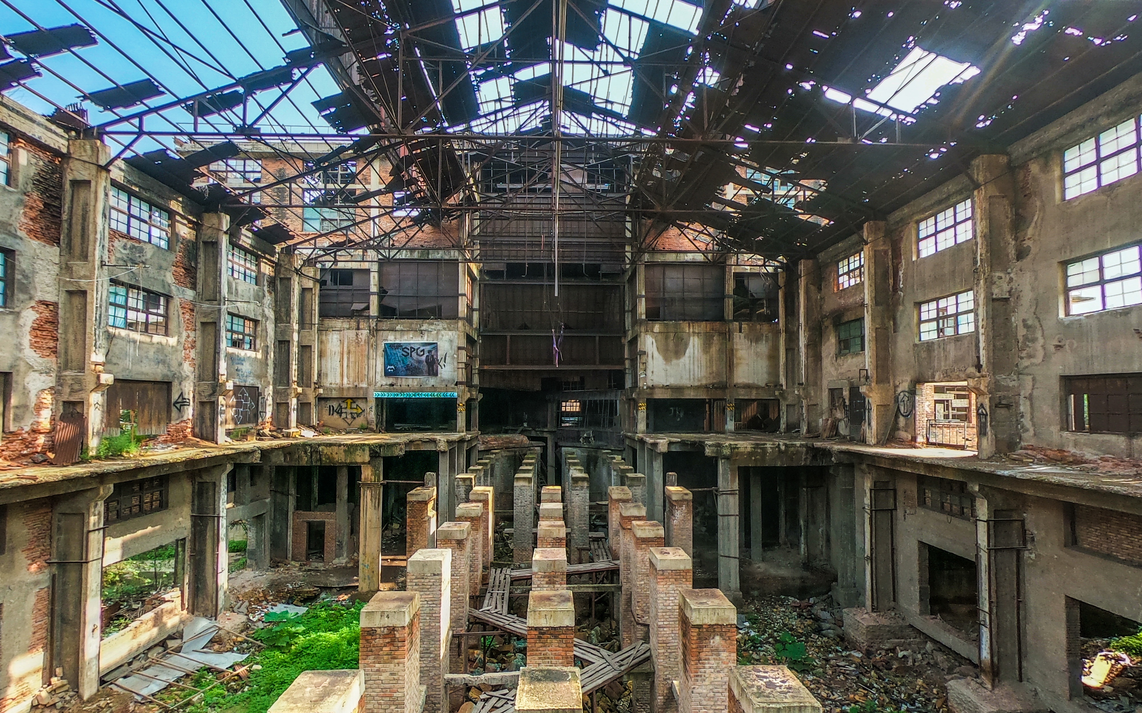 米家小镇废弃工厂图片