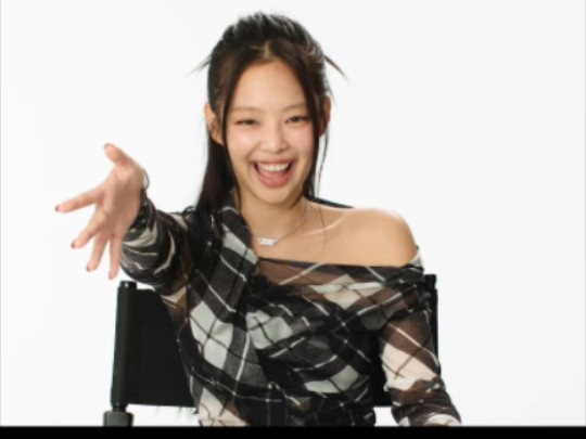 Jennie与油管采访完整中文版哔哩哔哩bilibili