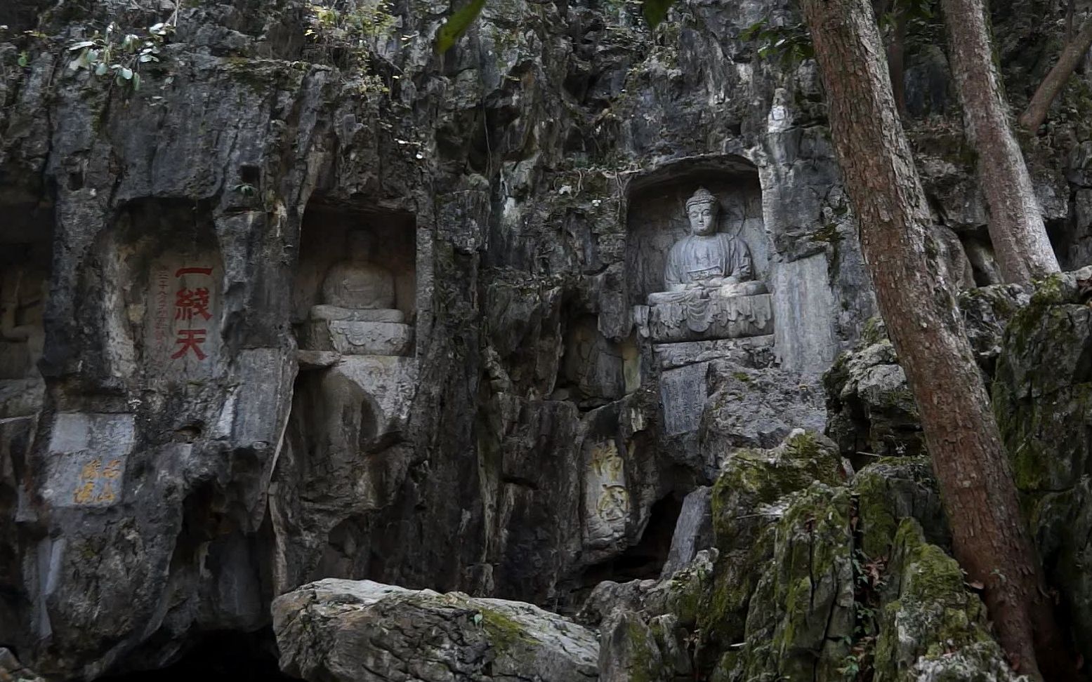 灵隐景区,中国旅游精选景区,东南佛国之称,飞来峰造像独特,中国十大古刹之一.哔哩哔哩bilibili