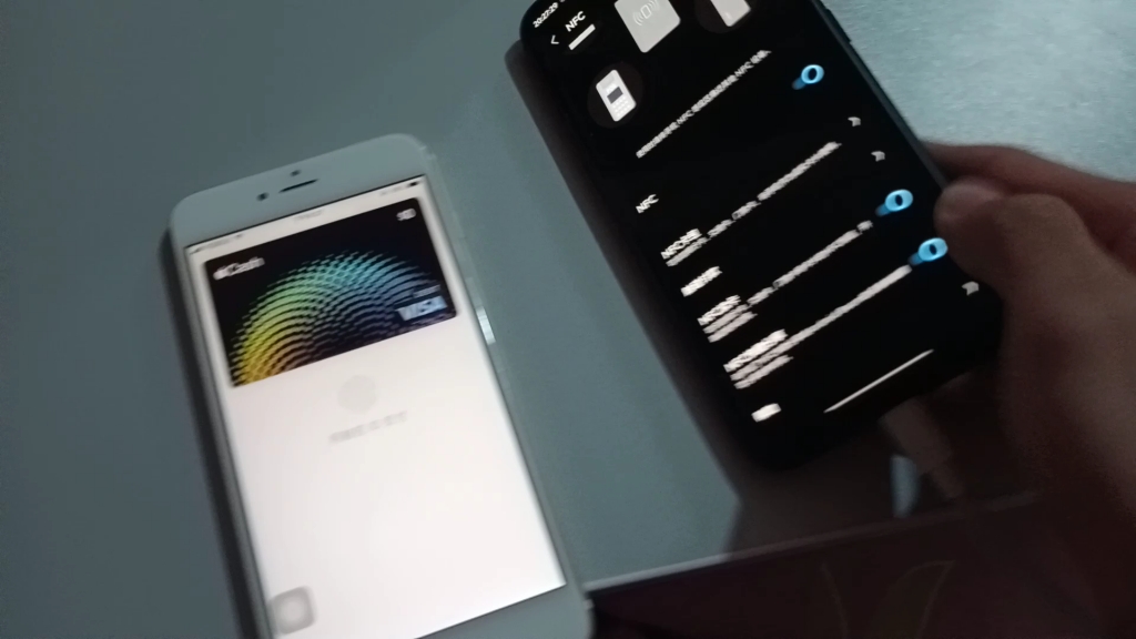 不是,iPhone 6 Plus 真有 NFC 啊(惊