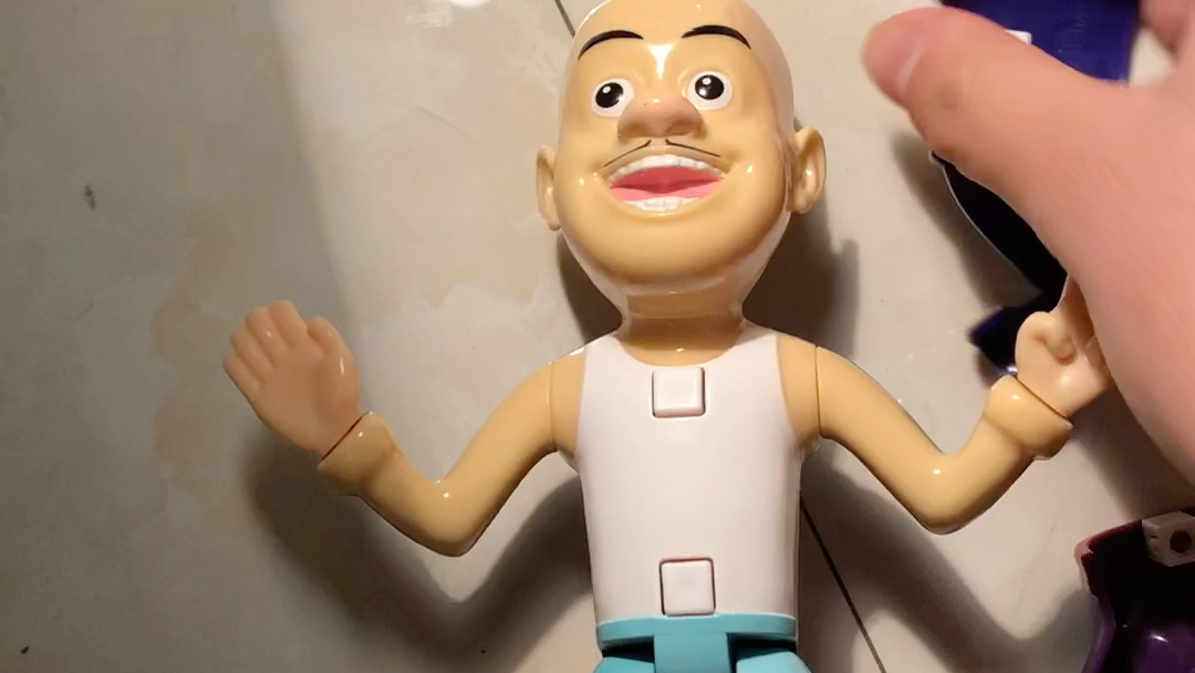 幻变卸甲原光头强脱衣记